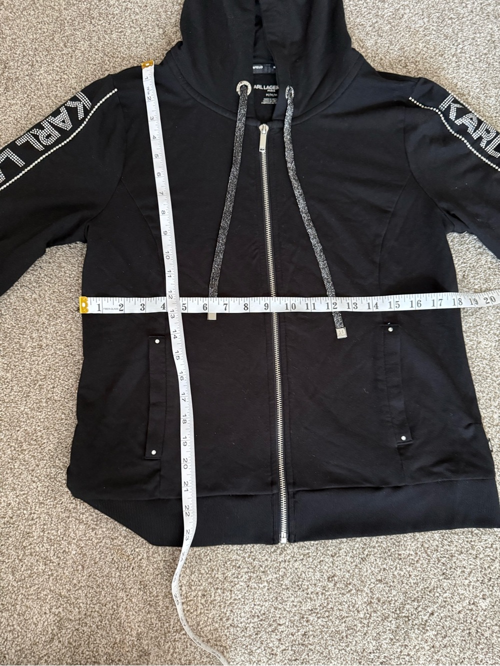 🖤 Carla Garfield Black Hoodie Sweater – Size Medium - Picture 9 of 9